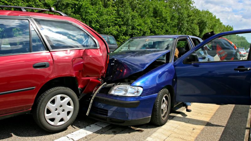 How to Handle a Car Accident – Steps to Take After a Collision