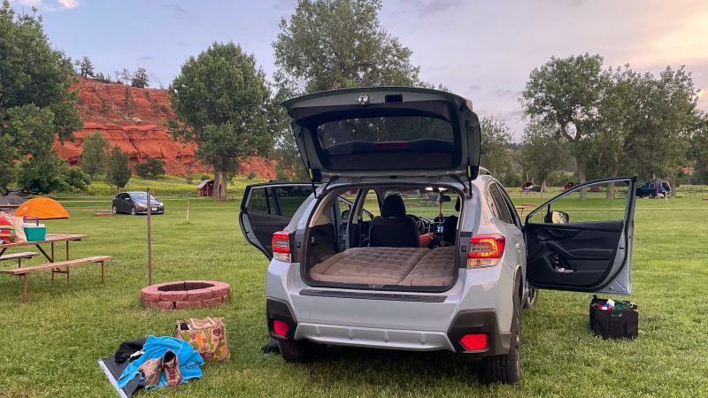 Building a Minimalist and Functional Car Camping Setup